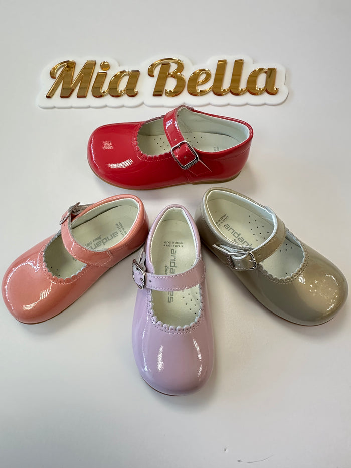 Andanines Leather Patent Shoes  Lilac